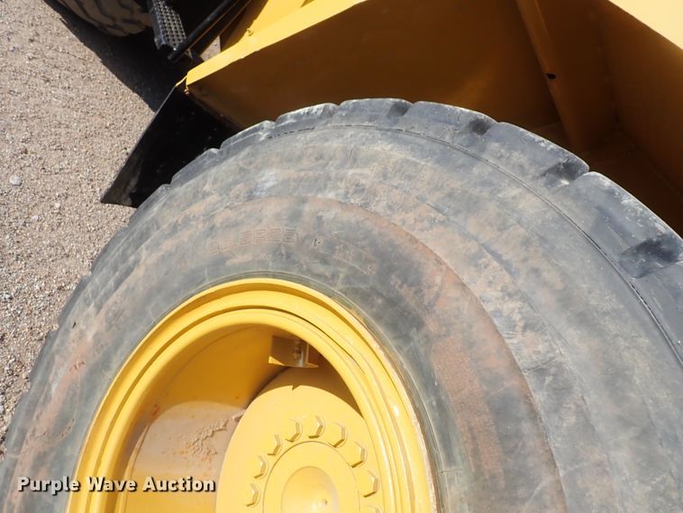 image for item DI7368 2002 Caterpillar 938G  wheel loader