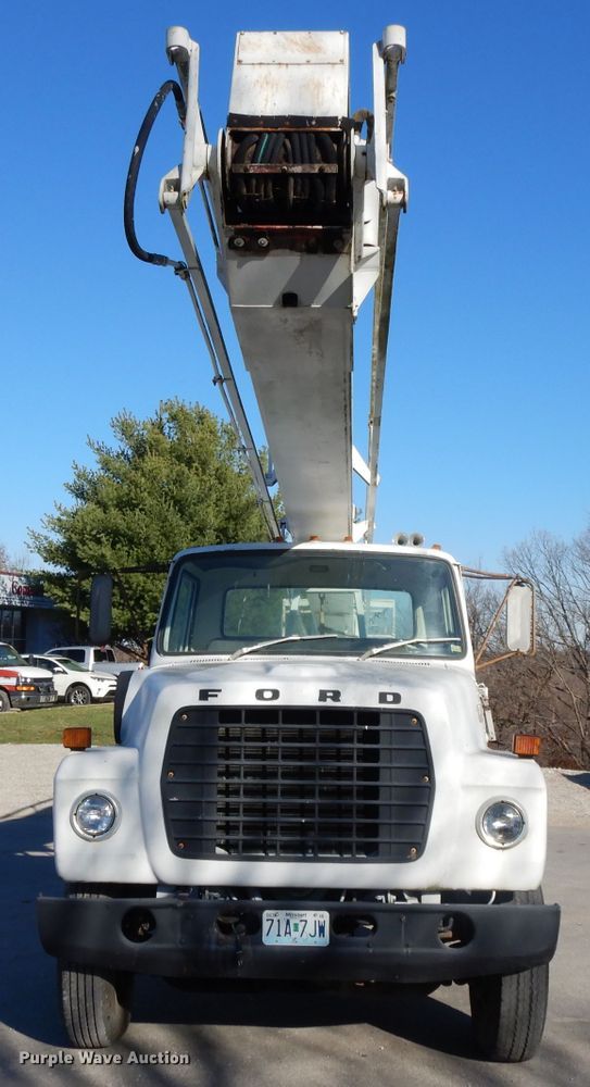 image for item DI8086 1985 Ford 9000  bucket truck