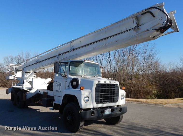 image for item DI8086 1985 Ford 9000  bucket truck