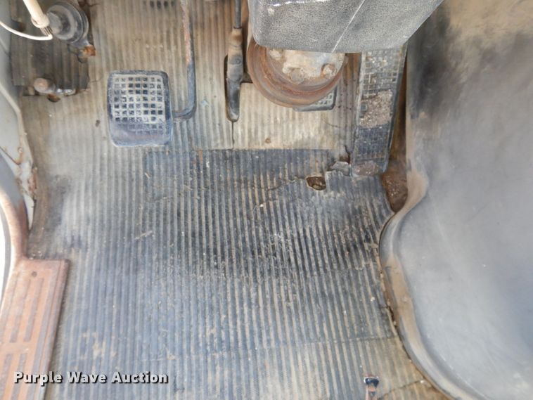 image for item DI8086 1985 Ford 9000  bucket truck