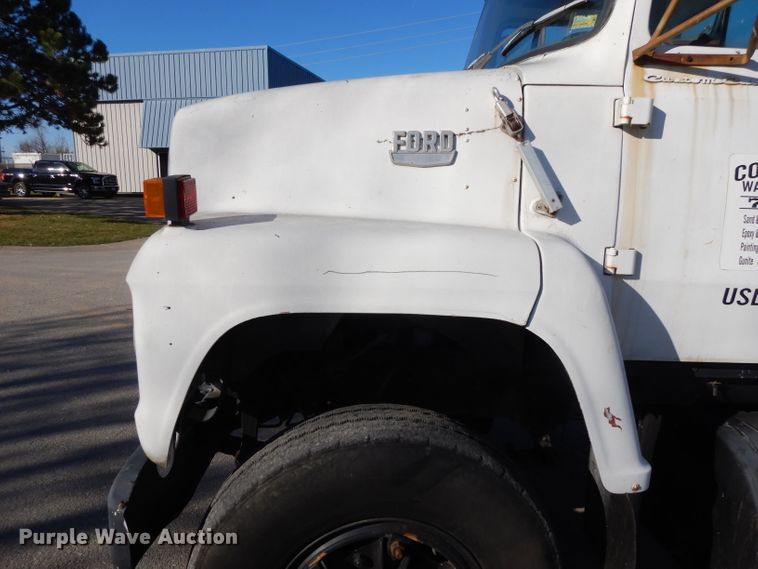 image for item DI8086 1985 Ford 9000  bucket truck