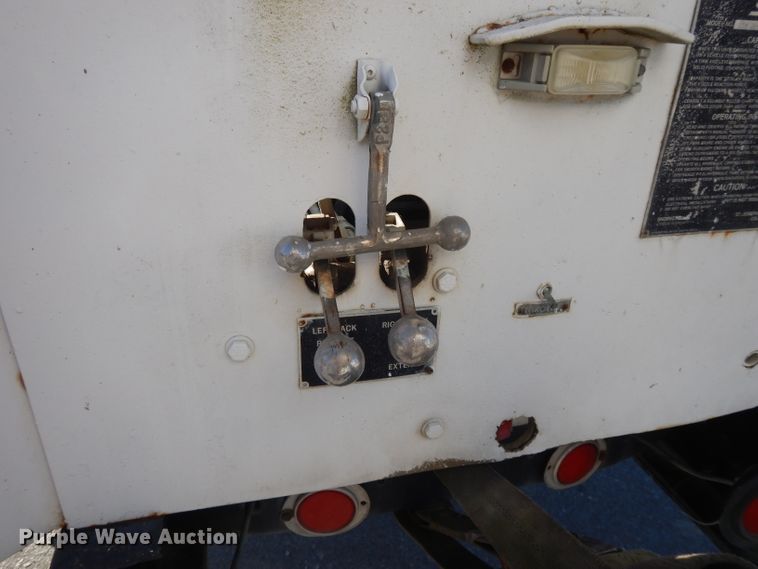 image for item DI8086 1985 Ford 9000  bucket truck