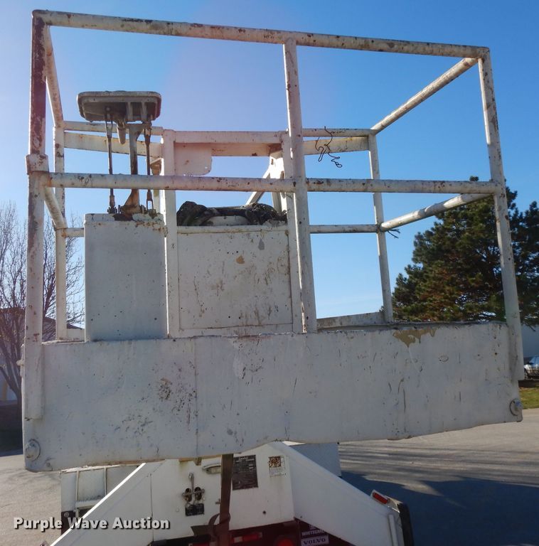 image for item DI8086 1985 Ford 9000  bucket truck