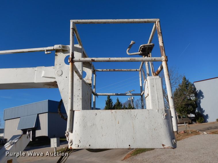 image for item DI8086 1985 Ford 9000  bucket truck