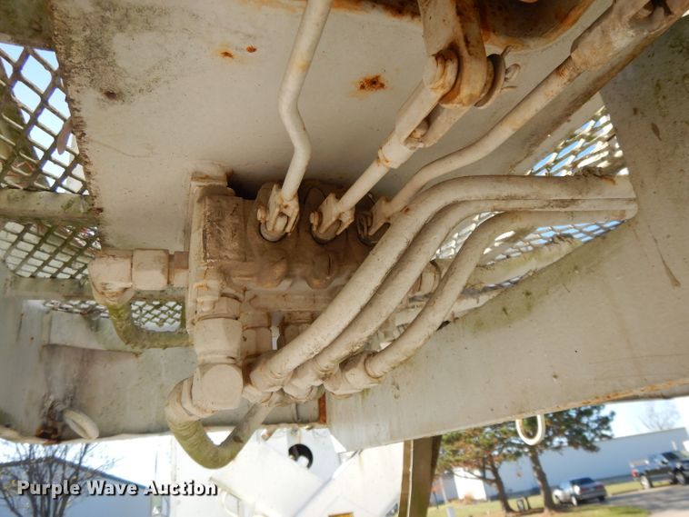 image for item DI8086 1985 Ford 9000  bucket truck