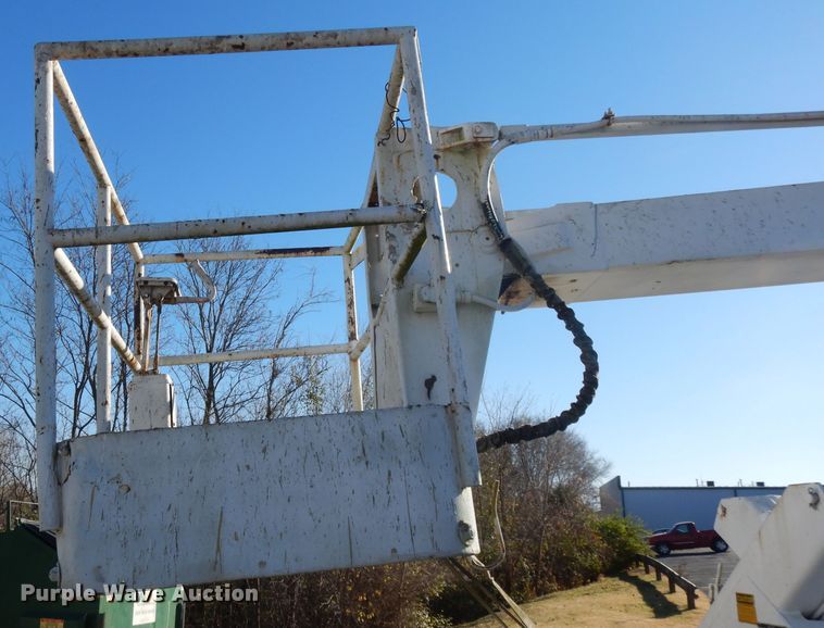 image for item DI8086 1985 Ford 9000  bucket truck