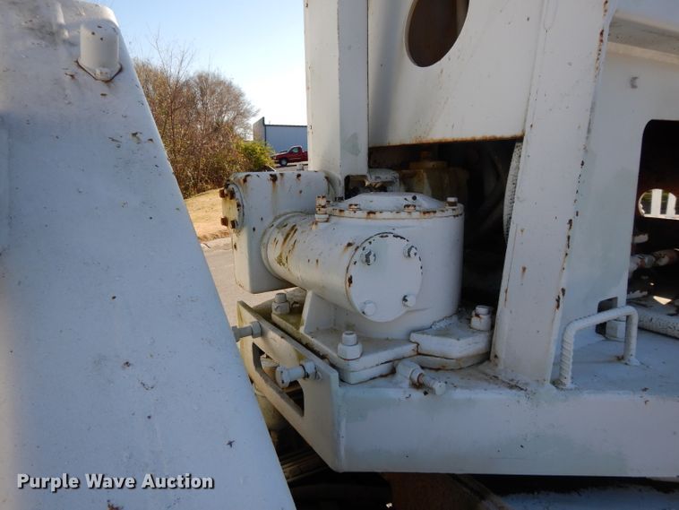 image for item DI8086 1985 Ford 9000  bucket truck