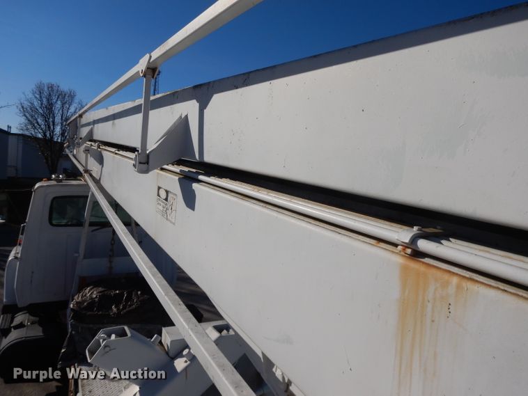 image for item DI8086 1985 Ford 9000  bucket truck