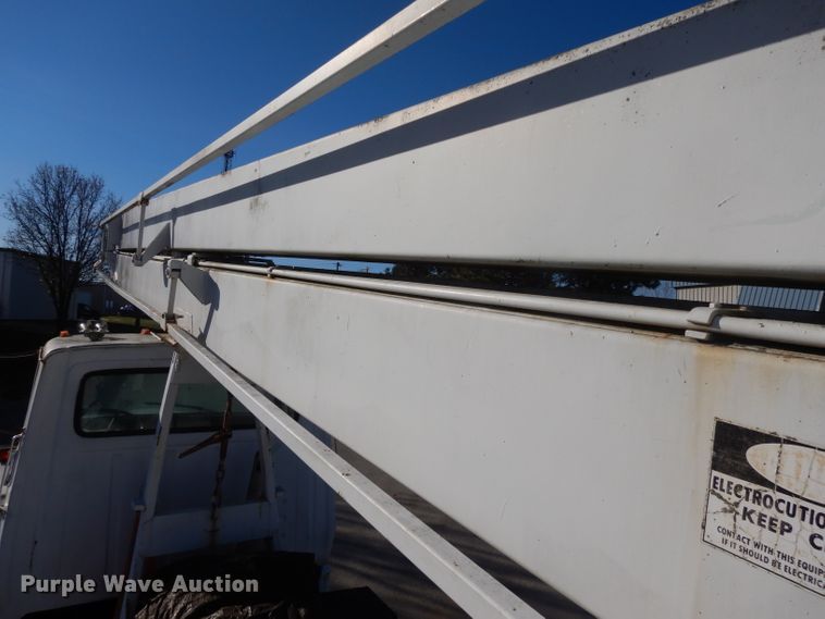 image for item DI8086 1985 Ford 9000  bucket truck