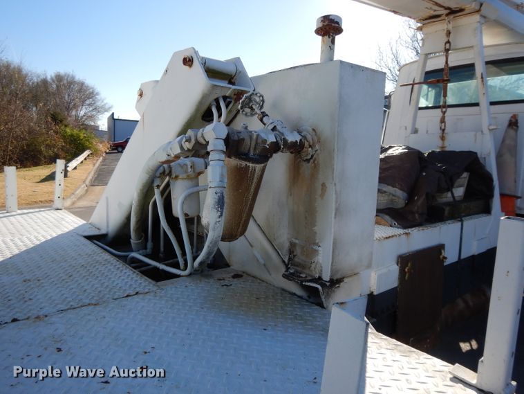 image for item DI8086 1985 Ford 9000  bucket truck