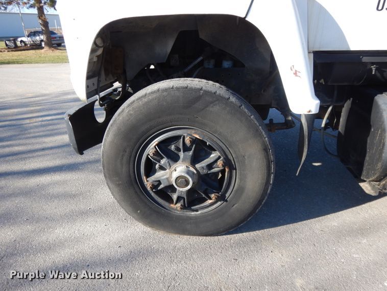 image for item DI8086 1985 Ford 9000  bucket truck