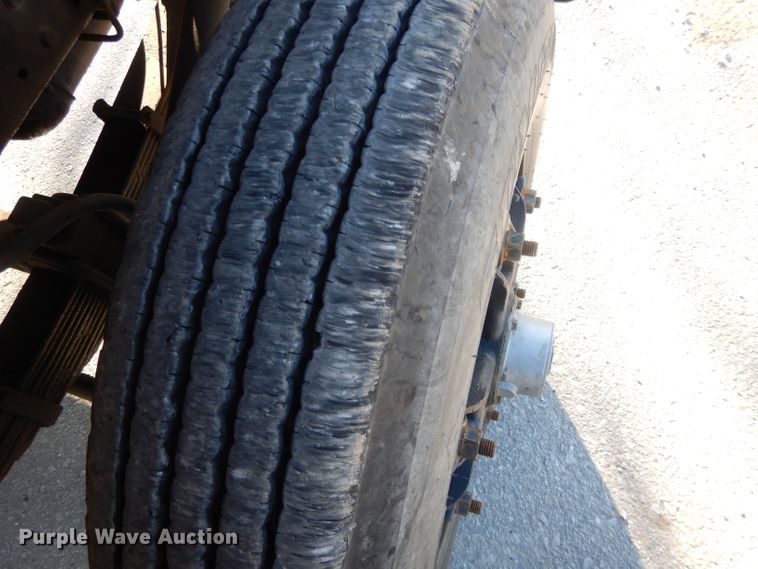 image for item DI8086 1985 Ford 9000  bucket truck