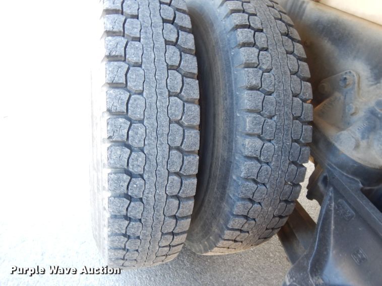 image for item DI8086 1985 Ford 9000  bucket truck