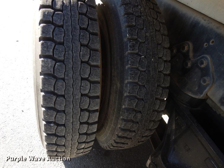 image for item DI8086 1985 Ford 9000  bucket truck