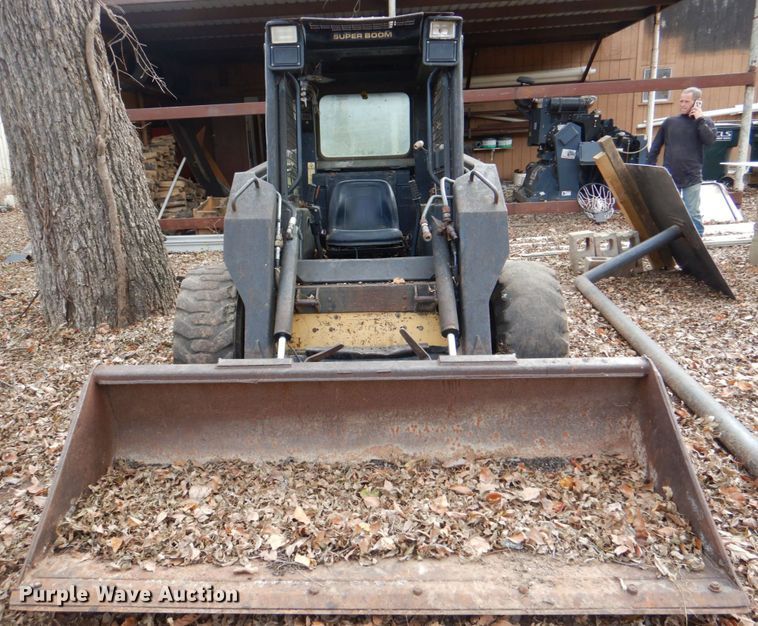 image for item DJ0286 1998 New Holland LX865  skid steer loader