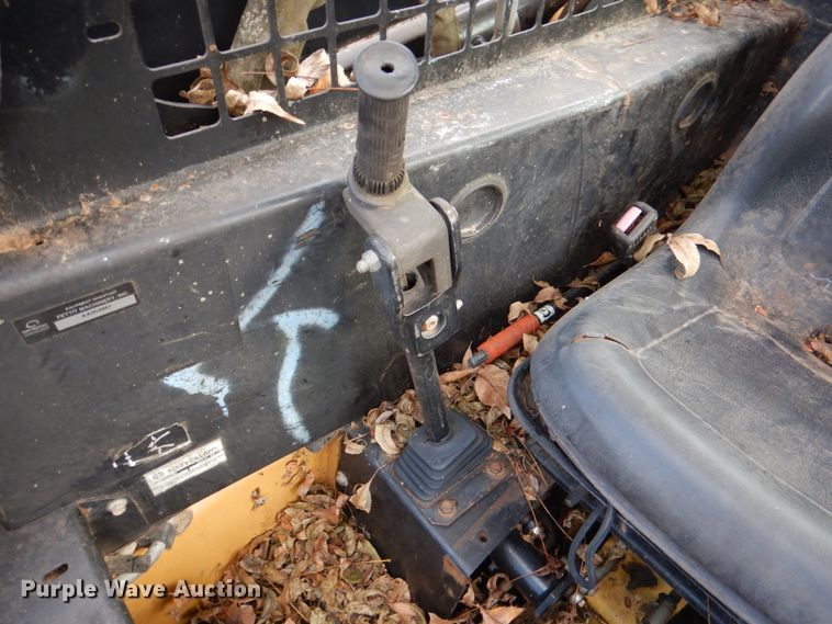 image for item DJ0286 1998 New Holland LX865  skid steer loader