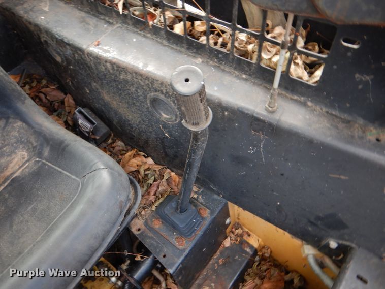 image for item DJ0286 1998 New Holland LX865  skid steer loader