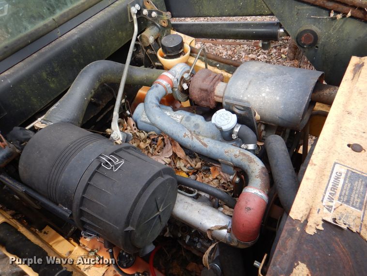 image for item DJ0286 1998 New Holland LX865  skid steer loader