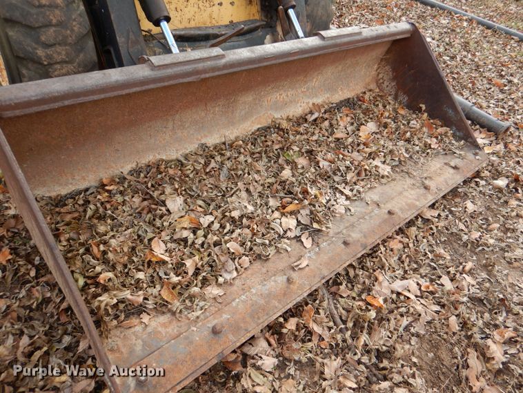 image for item DJ0286 1998 New Holland LX865  skid steer loader