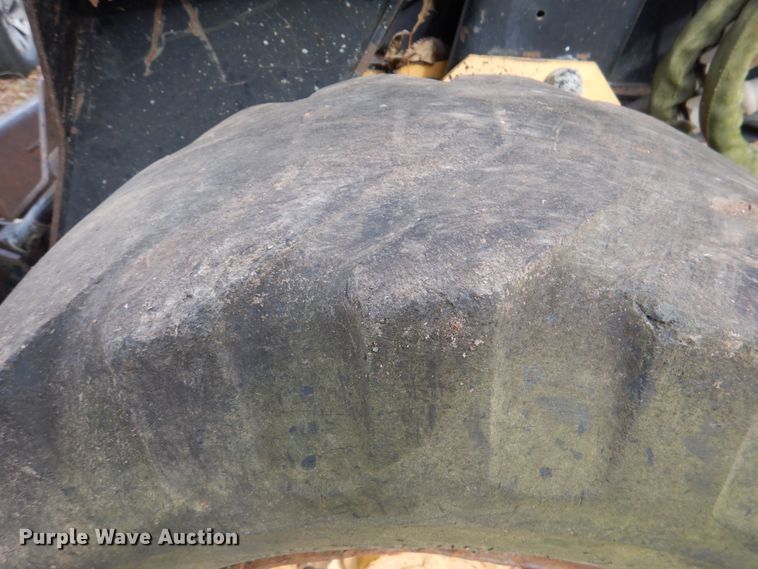 image for item DJ0286 1998 New Holland LX865  skid steer loader