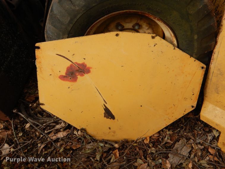 image for item DJ0286 1998 New Holland LX865  skid steer loader