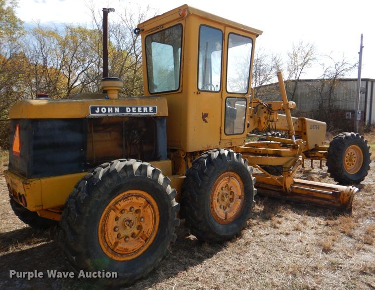 image for item DJ0291 John Deere 570A  motor grader