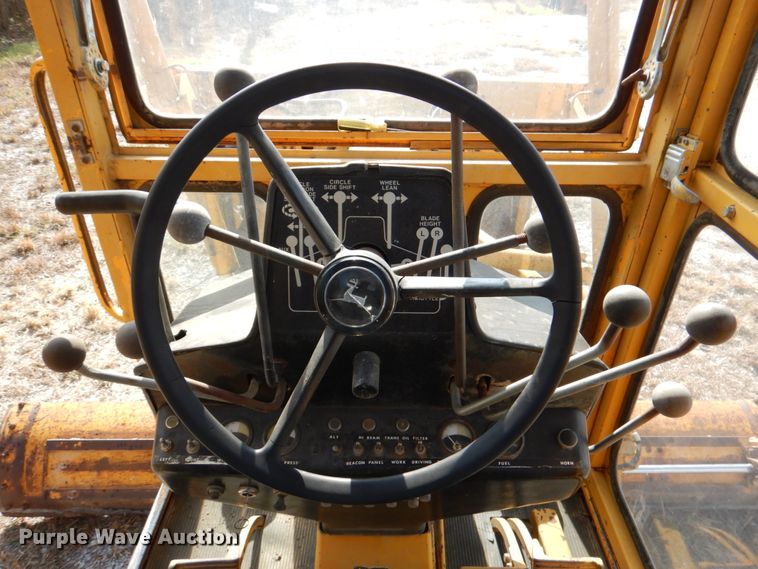 image for item DJ0291 John Deere 570A  motor grader