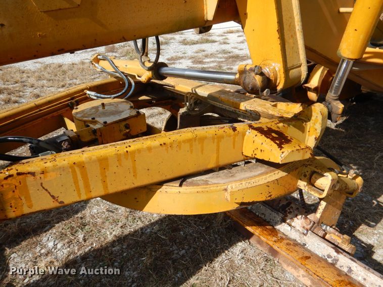 image for item DJ0291 John Deere 570A  motor grader