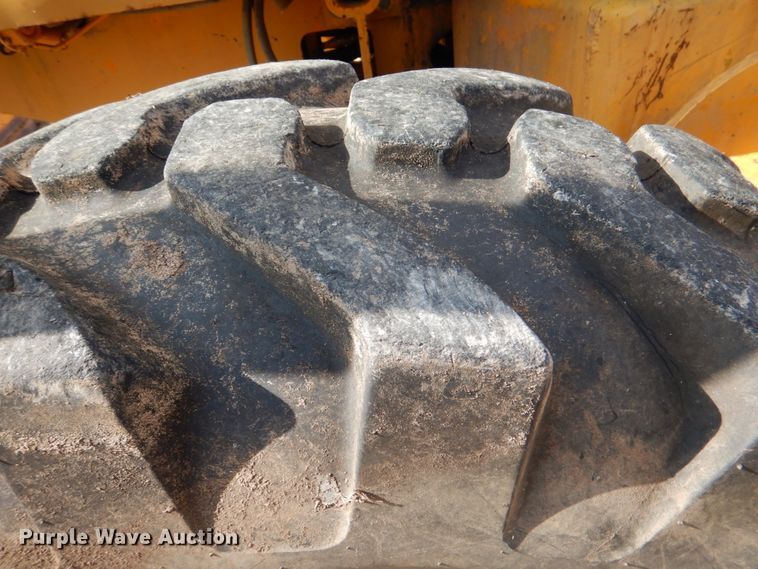 image for item DJ0291 John Deere 570A  motor grader