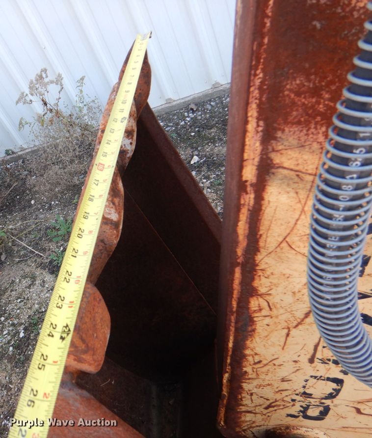 image for item DJ0293 Ford 555C  backhoe