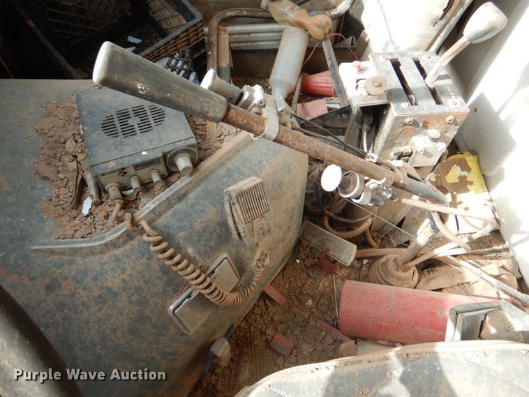 image for item DJ0294 1984 GMC Brigadier  dump truck