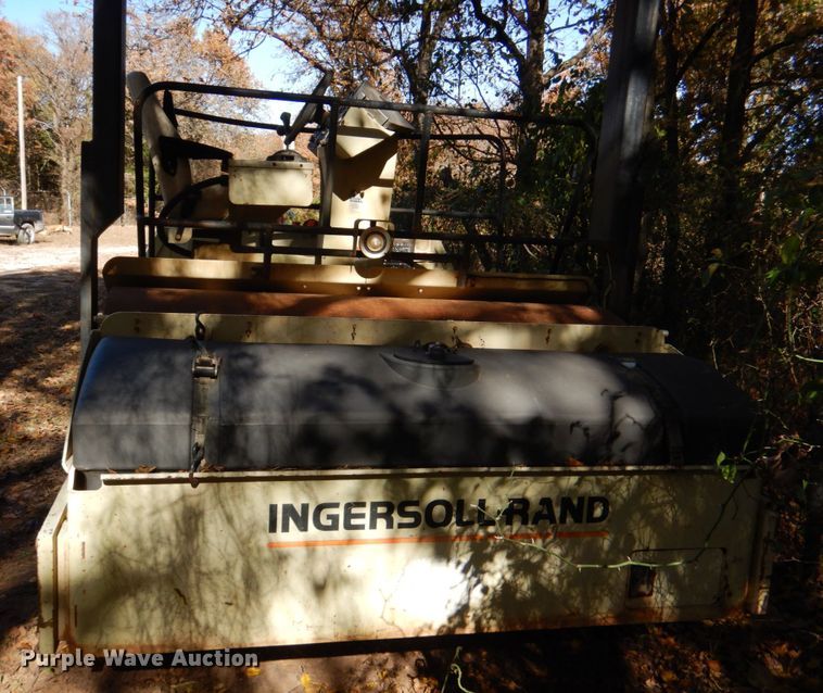 image for item DJ0301 1999 Ingersoll Rand DD130  double drum roller