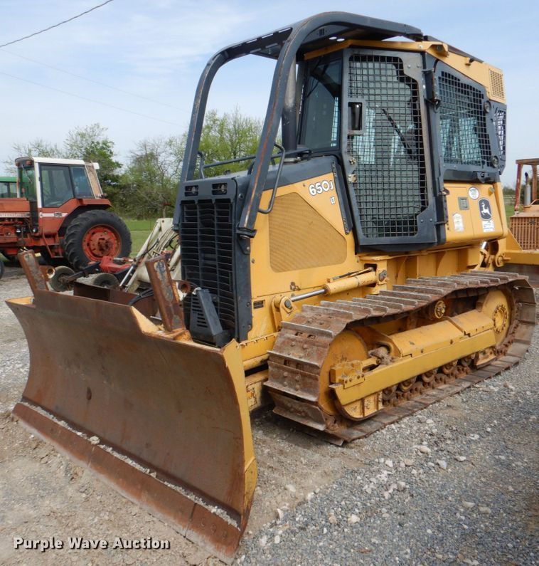 image for item DJ0437 2005 John Deere 650J LT  dozer