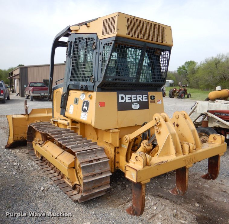 image for item DJ0437 2005 John Deere 650J LT  dozer