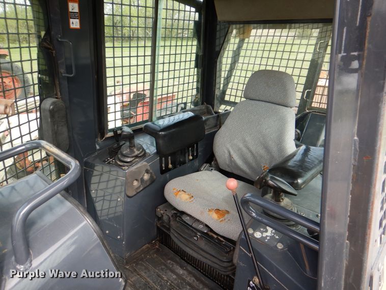 image for item DJ0437 2005 John Deere 650J LT  dozer