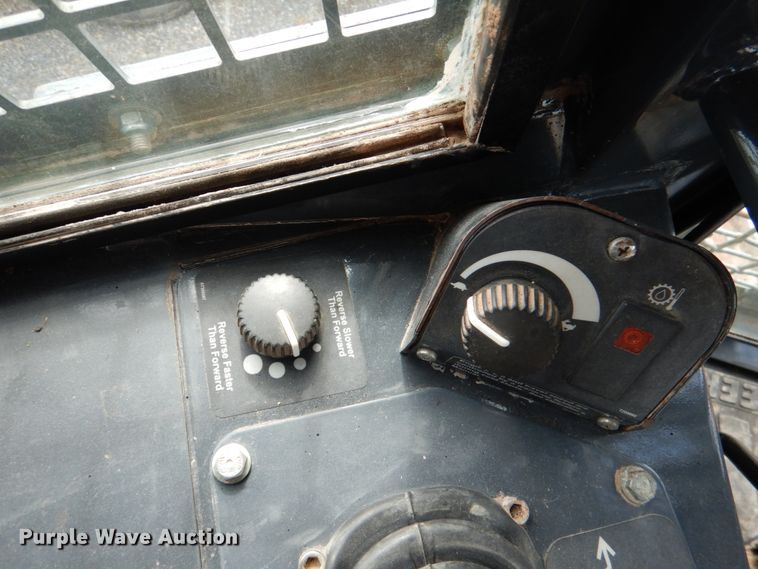 image for item DJ0437 2005 John Deere 650J LT  dozer