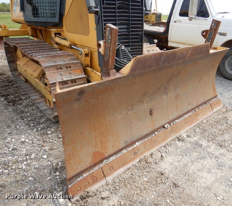 image for item DJ0437 2005 John Deere 650J LT  dozer