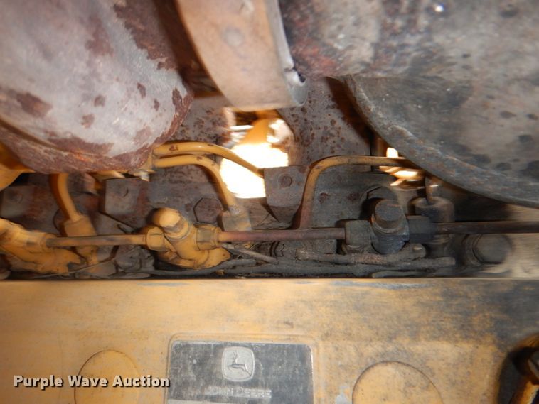 image for item DJ0437 2005 John Deere 650J LT  dozer