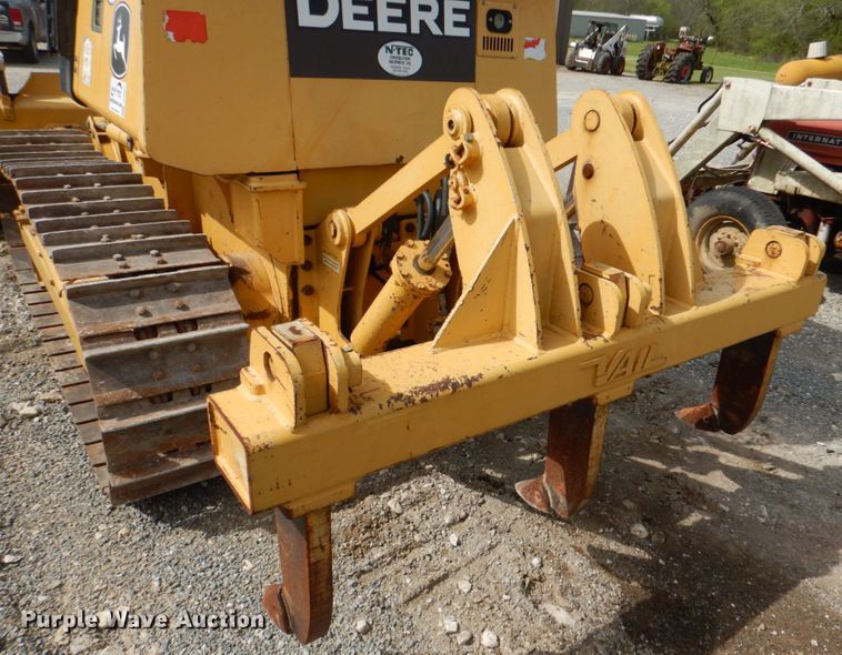 image for item DJ0437 2005 John Deere 650J LT  dozer