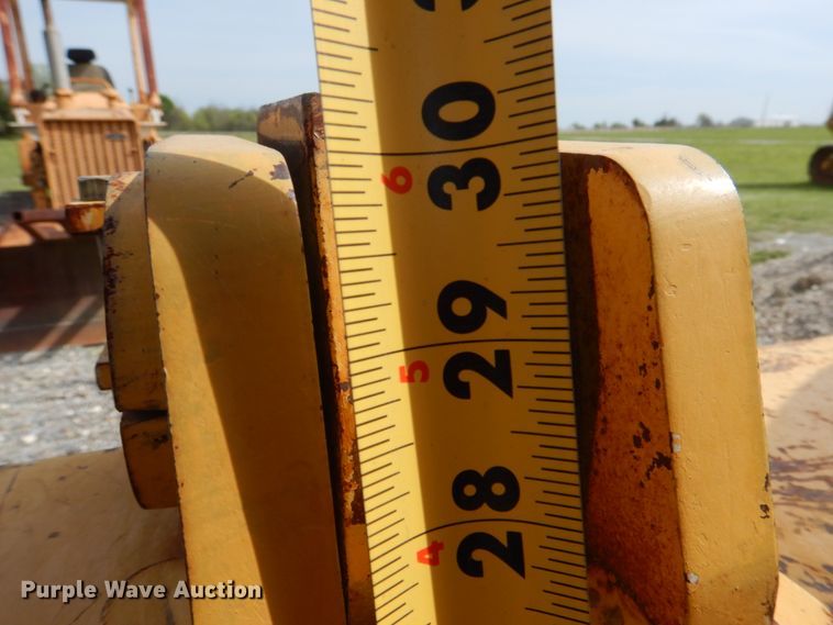 image for item DJ0437 2005 John Deere 650J LT  dozer