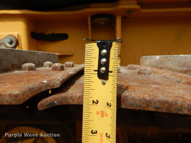 image for item DJ0437 2005 John Deere 650J LT  dozer