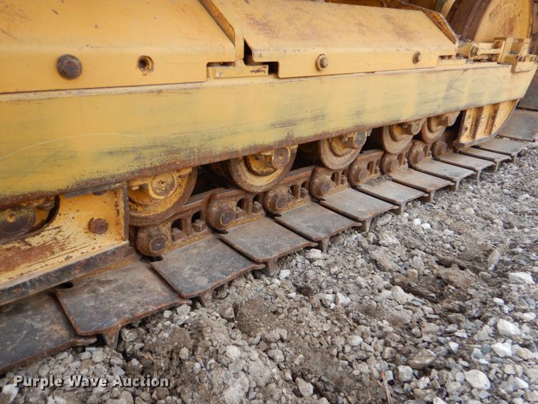 image for item DJ0437 2005 John Deere 650J LT  dozer