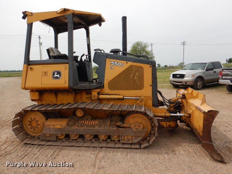 image for item DJ0438 2005 John Deere 550J LT  dozer