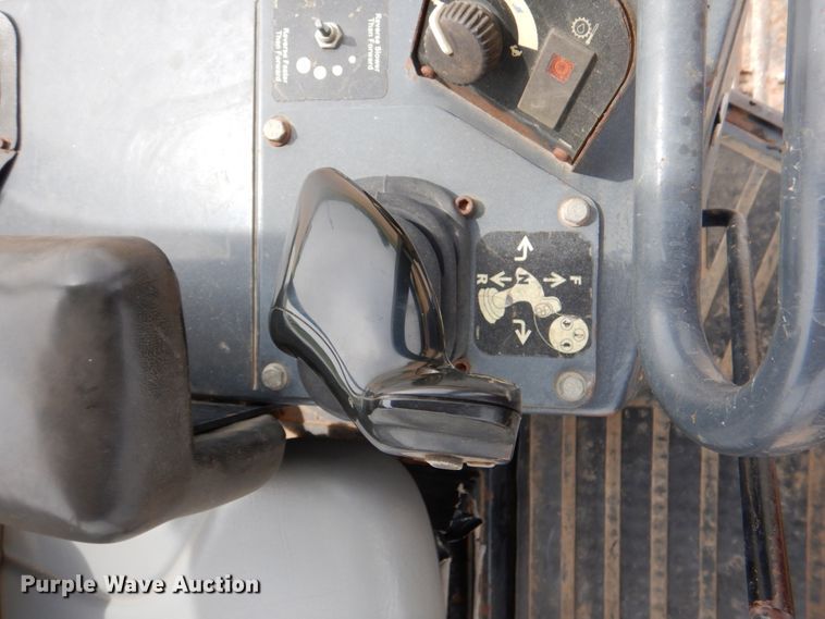 image for item DJ0438 2005 John Deere 550J LT  dozer