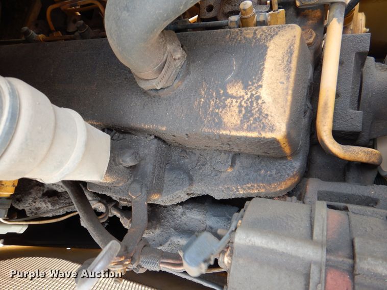 image for item DJ0438 2005 John Deere 550J LT  dozer