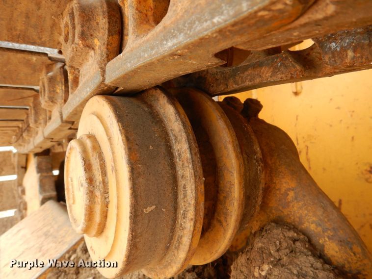 image for item DJ0438 2005 John Deere 550J LT  dozer