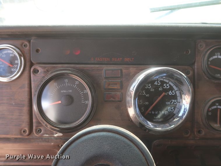 image for item DJ1884 2000 Freightliner FLD120  dump truck