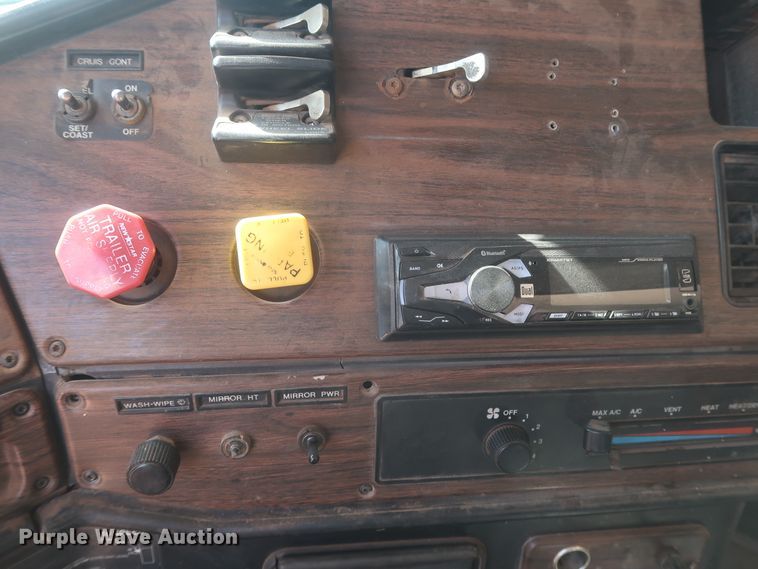 image for item DJ1884 2000 Freightliner FLD120  dump truck