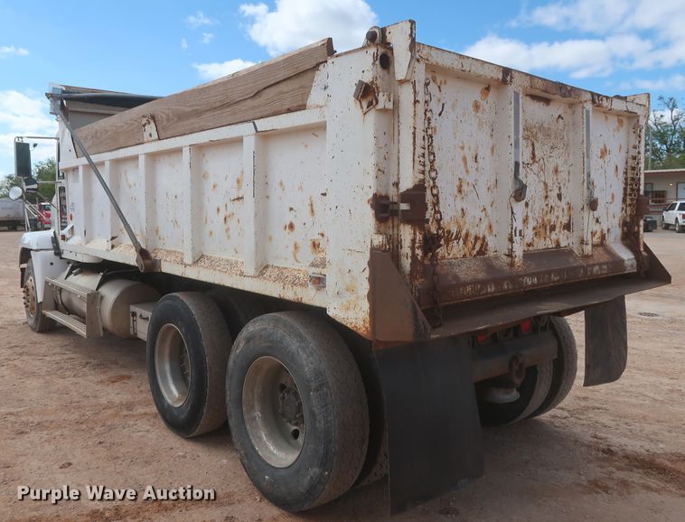 image for item DJ1884 2000 Freightliner FLD120  dump truck