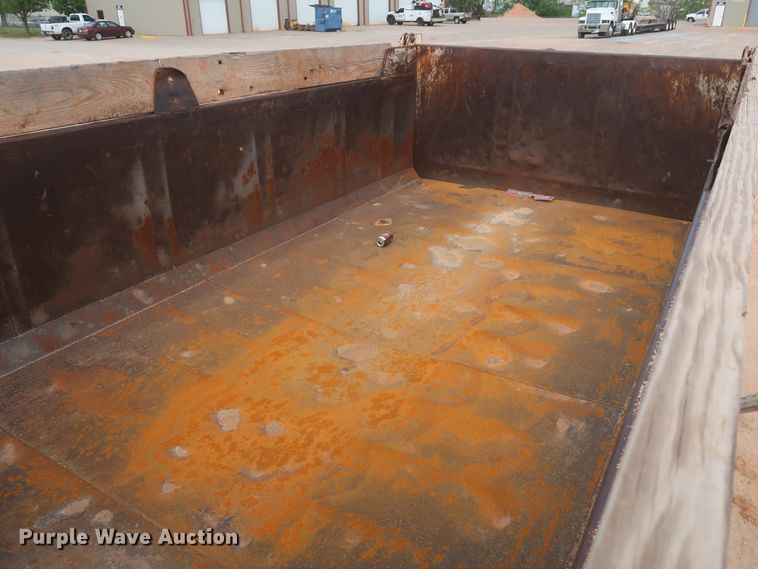 image for item DJ1884 2000 Freightliner FLD120  dump truck